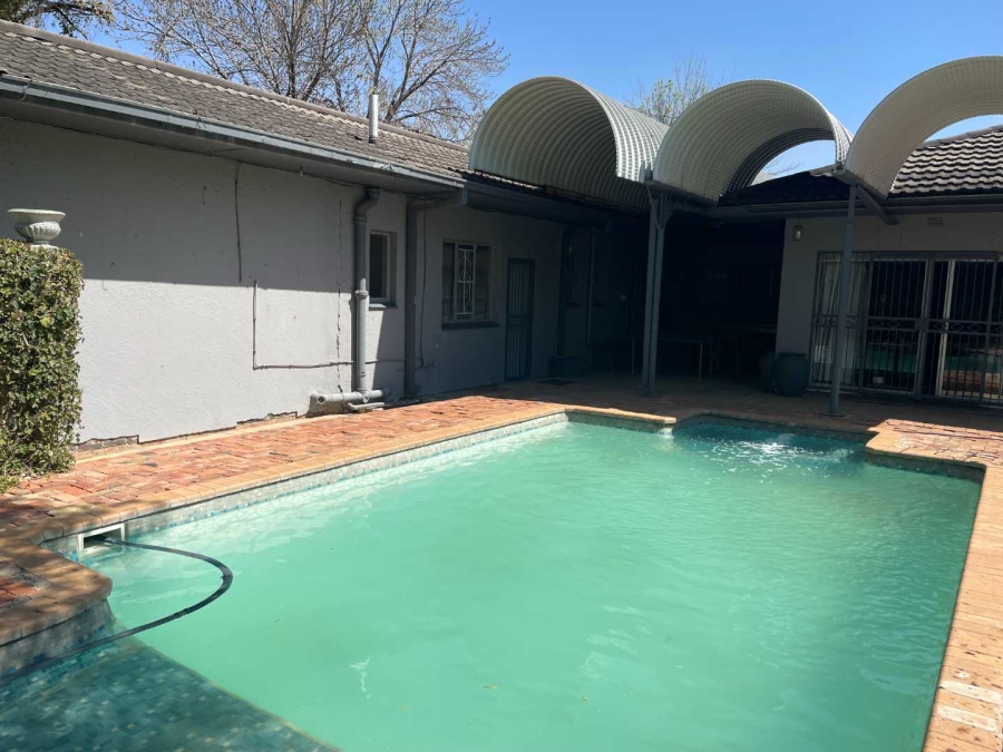 6 Bedroom Property for Sale in Park West Free State